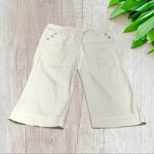 ERIC CASUAL Womens 12 Bright White Capri Pant